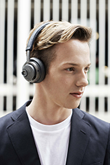 Philips Fidelio M1 Bluetooth headphones